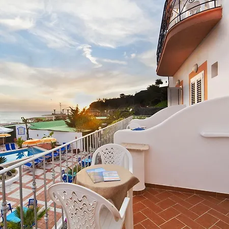 Riva Del Sole Hotel