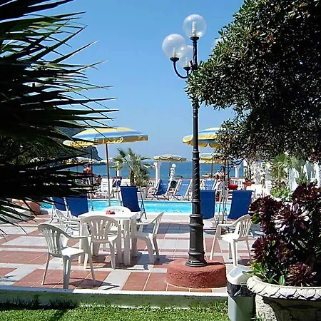Hotel Riva Del Sole 2*