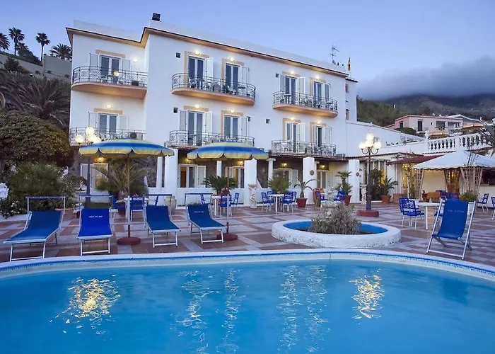 Riva Del Sole מלון